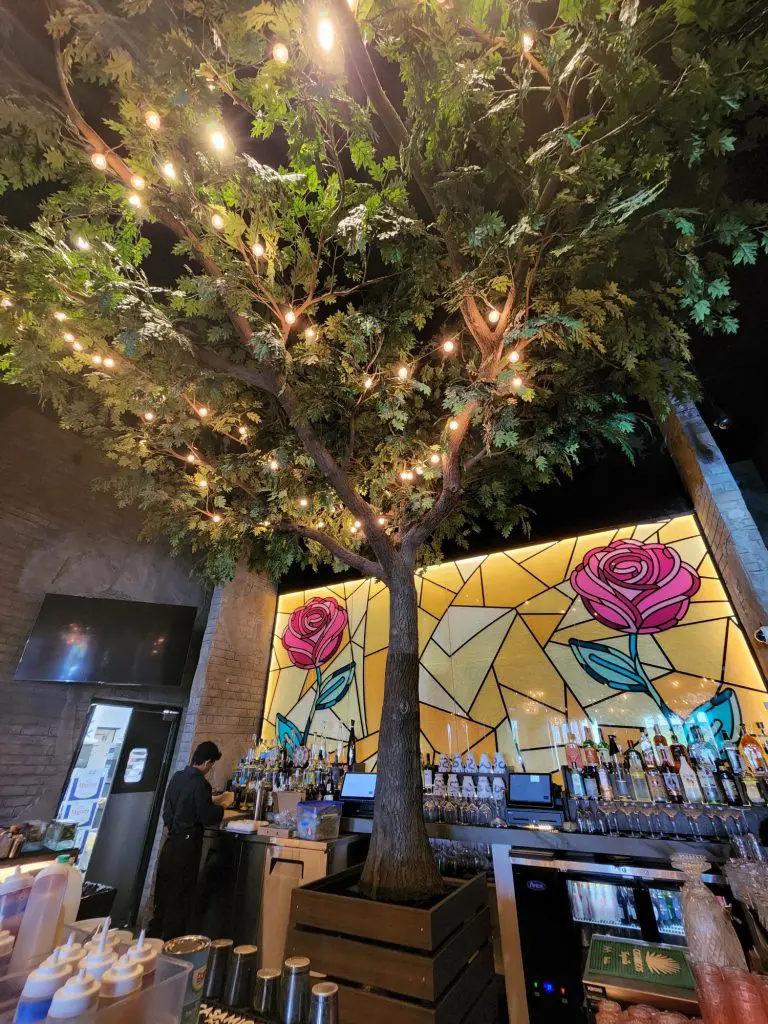 SO 71739 Titanium Building Group LLC La Neta Cocina Y Lounge Fabricated Oak Tree11 rotated