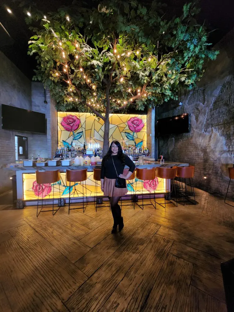 SO 71739 Titanium Building Group LLC La Neta Cocina Y Lounge Fabricated Oak Tree12 rotated